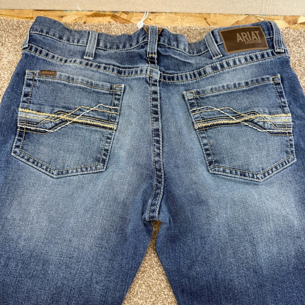 Ariat M4 Relaxed Straight Leg Jeans Mens 38x32 Medium Wash Cowboy Denim Western